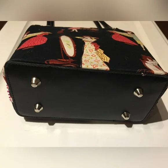 Handbag - Picture 8 of 8